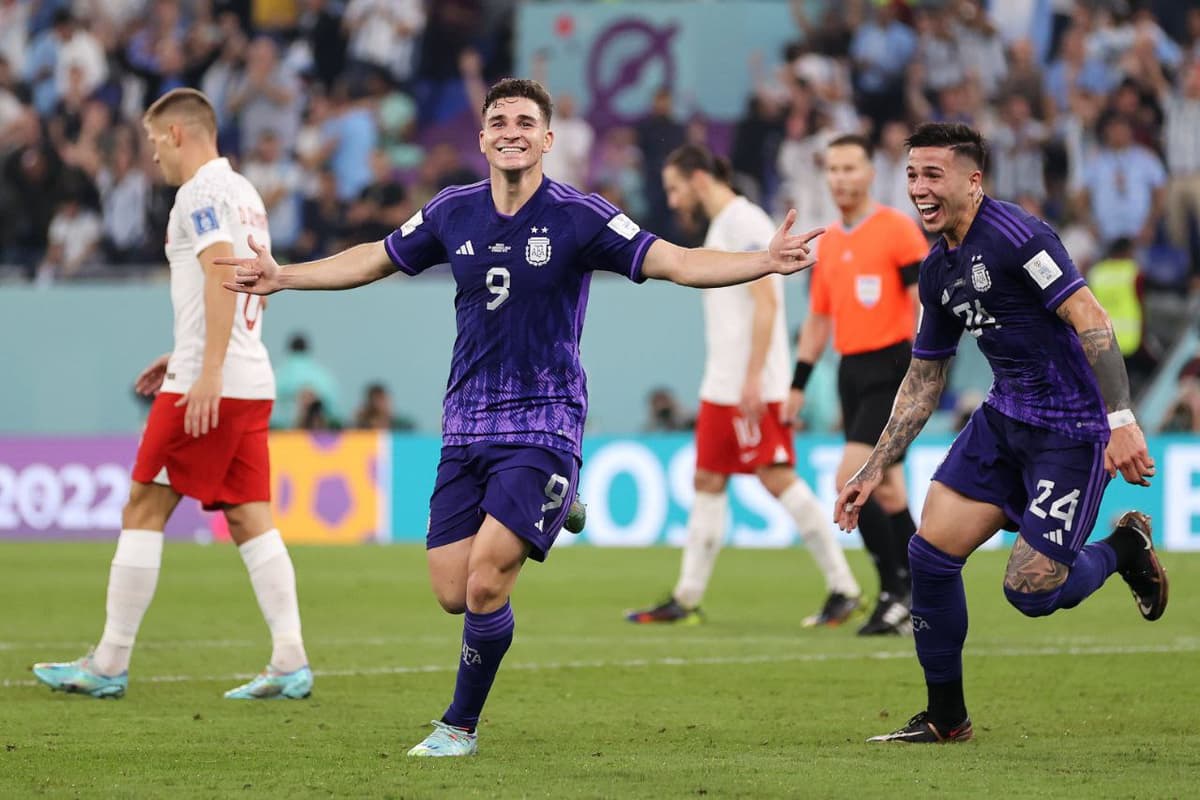 JCh-2022. Argentina Polshani mag‘lub etib 1-o‘rin bilan pley-offga yo‘l oldi, polyaklar ham 1/8 finalda