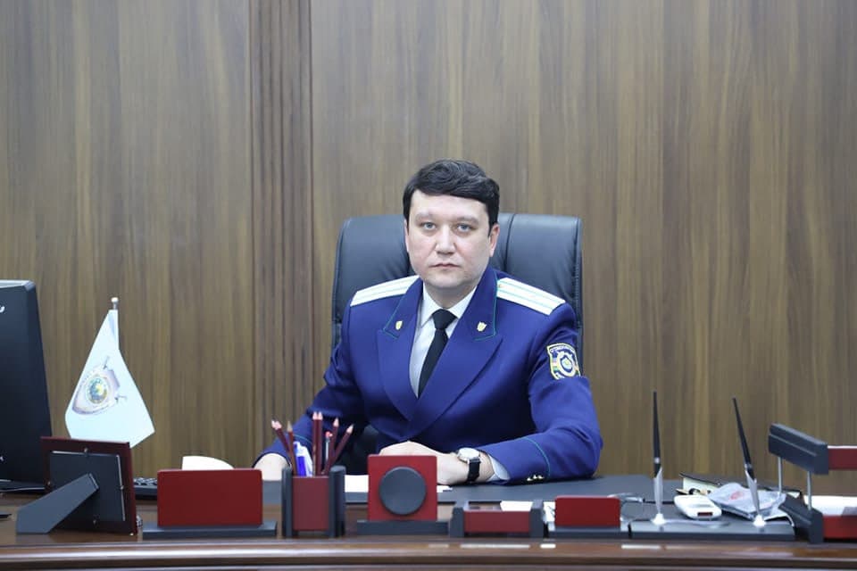 Parkent tumani prokurori Sharifjon Akbarov ishdan olindi