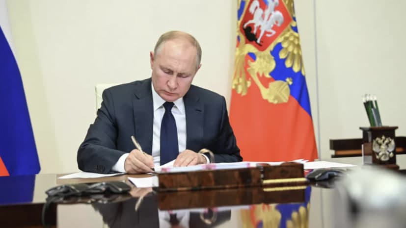 Putin Yevropada oddiy qurolli kuchlar to‘g‘risidagi shartnomani bekor qilish haqidagi qonunni imzoladi
