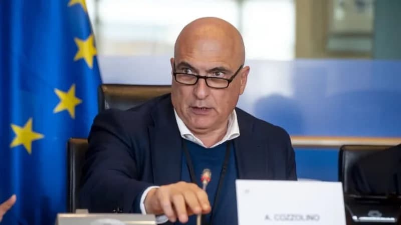 «Қатаргейт» коррупция иши бўйича икки евродепутат қўлга олинди