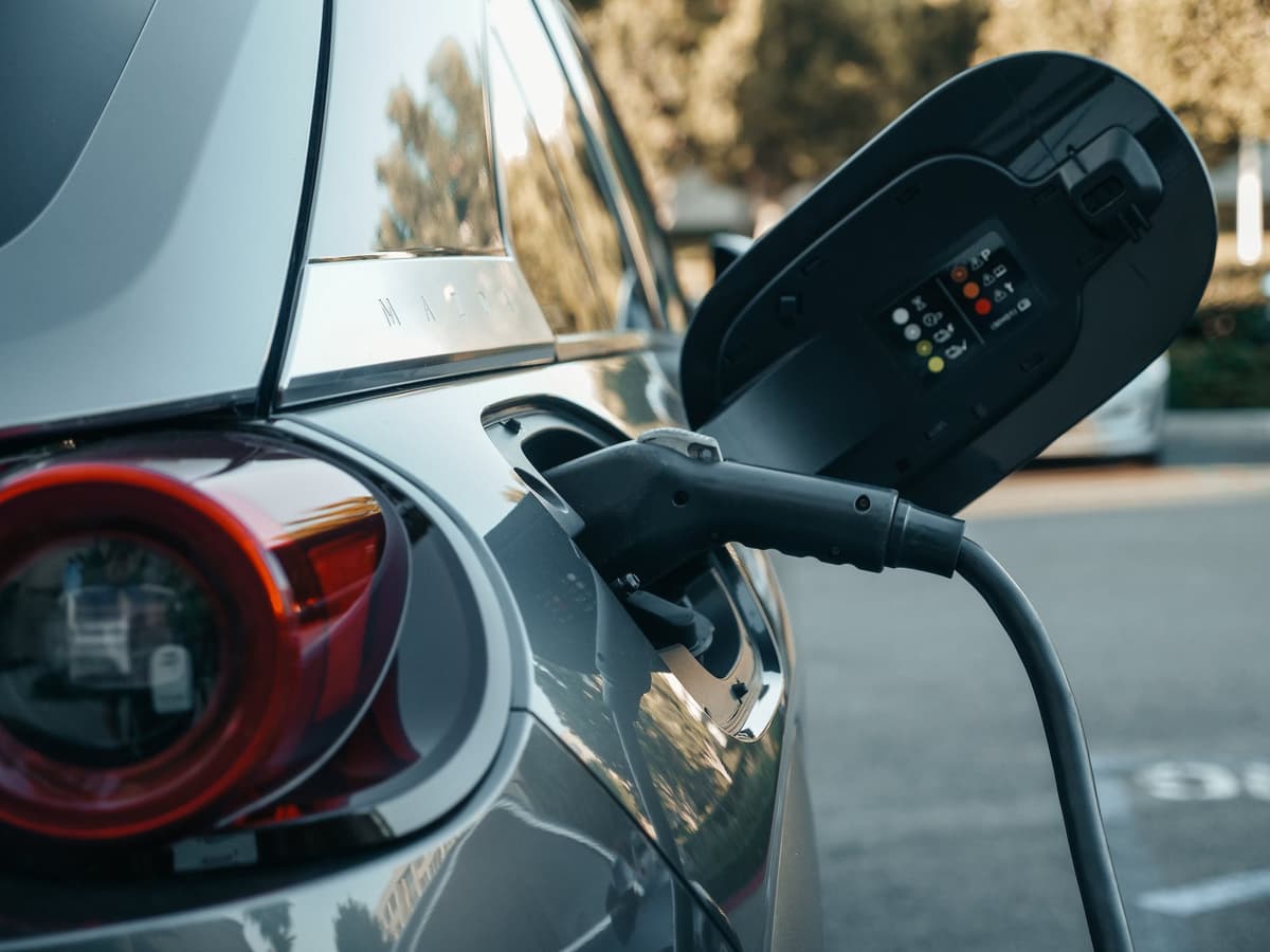 Rossiya O‘zbekistonda temiryo‘l uskunalari va elektromobillar ishlab chiqarishi mumkin