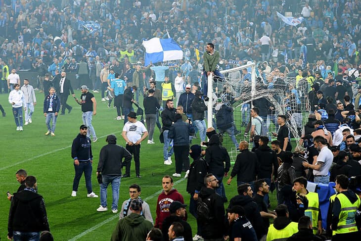 Neapolda - chempionlik oqshomi. Asr boshida klub yo‘q bo‘lib ketishi mumkin edi