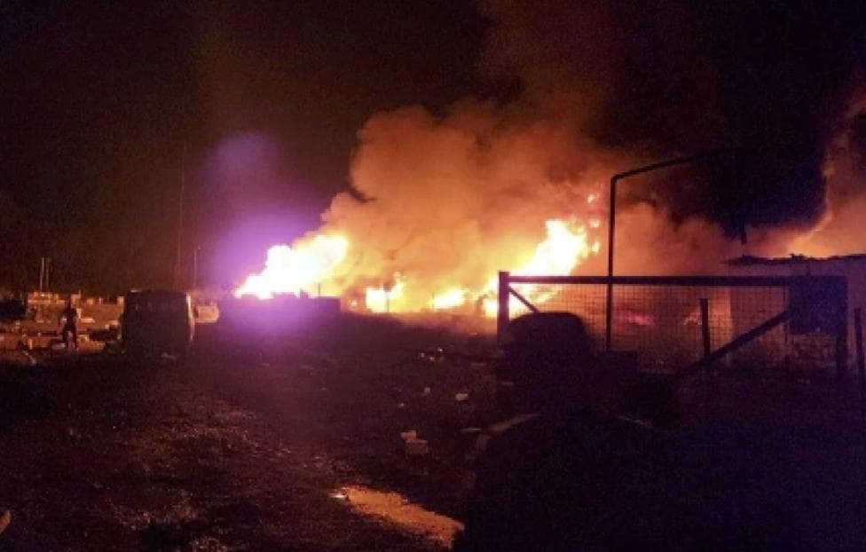 Tog‘li Qorabog‘dagi benzin ombori portlashi oqibatida 125 kishi halok bo‘ldi.
