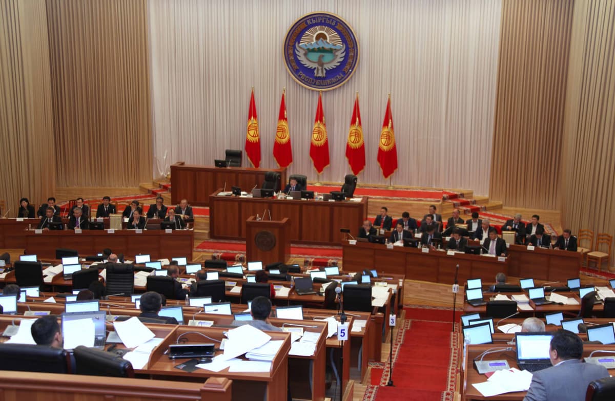 Qirg‘iziston parlamenti «xorijiy agentlar to‘g‘risida»gi qonun loyihasini muhokamasiz qabul qildi