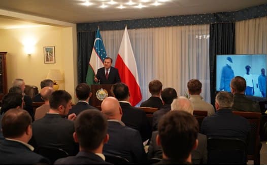 Polsha O‘zbekistondan paxta va ipak sotib olish hajmini oshiradi