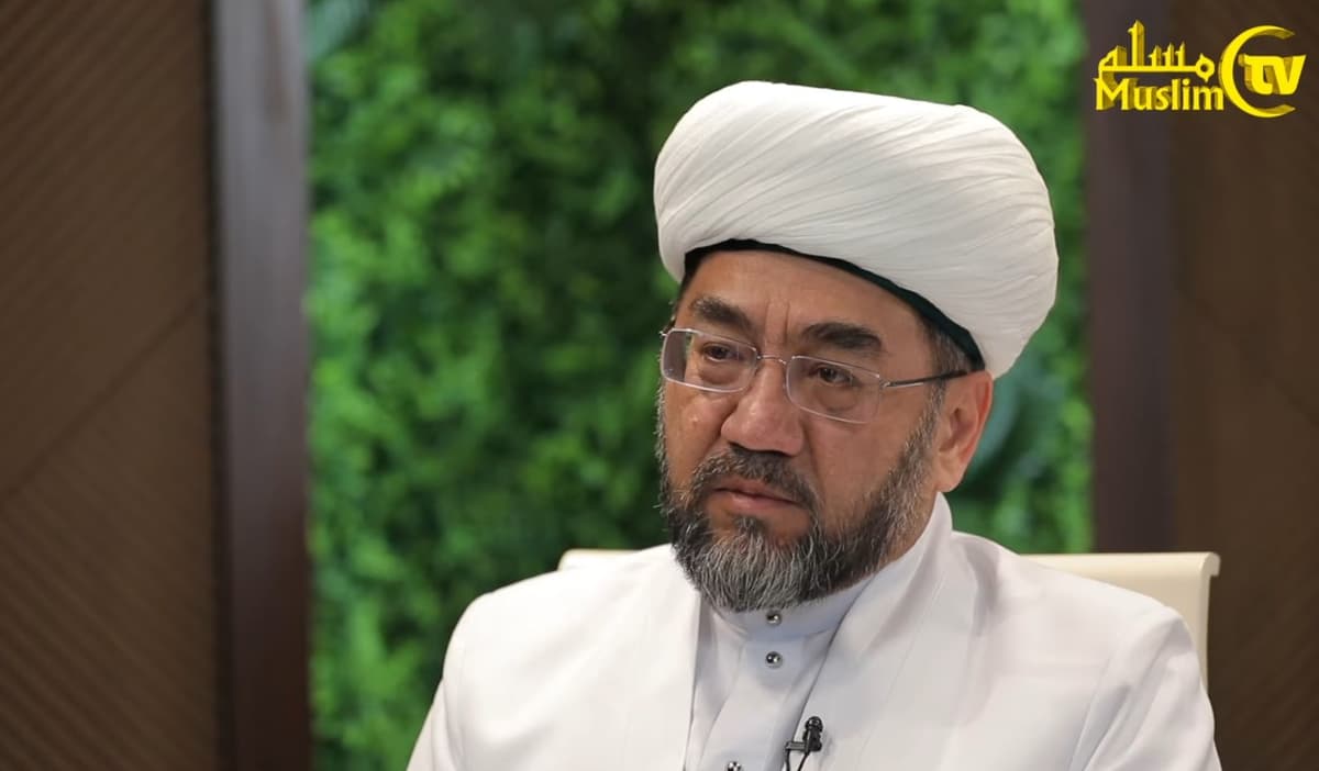 «Ona o‘g‘liga yo meni, yo ayolingni tanla deb shart qo‘yishi gunoh» - muftiy oilalar buzilishining oldini olish haqida