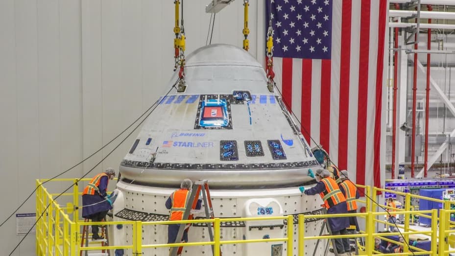 Boeing astronavtlar ekipaji bilan XKSga Starliner parvozini noma’lum muddatga qoldirdi
