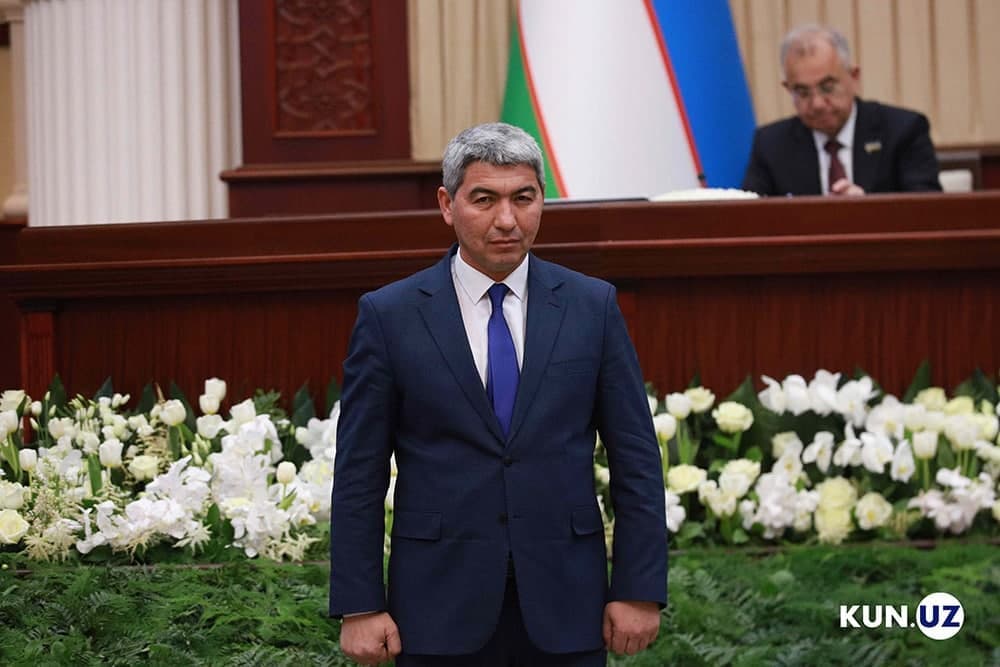 Nurafshon shahri hokimi Muzaffar Soliyev ishdan olingan