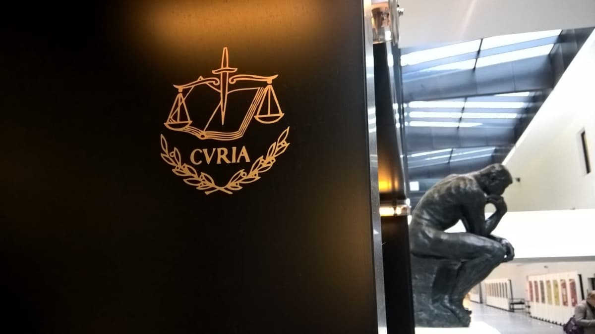 Rossiyalik oligarxlar sanksiyalarga Yevropa sudida e’tiroz bildiryapti