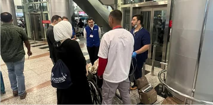 Umraga ketayotgan chog‘ida Sharjada salomatligi yomonlashgan o‘zbekistonliklar vatanga qaytarildi