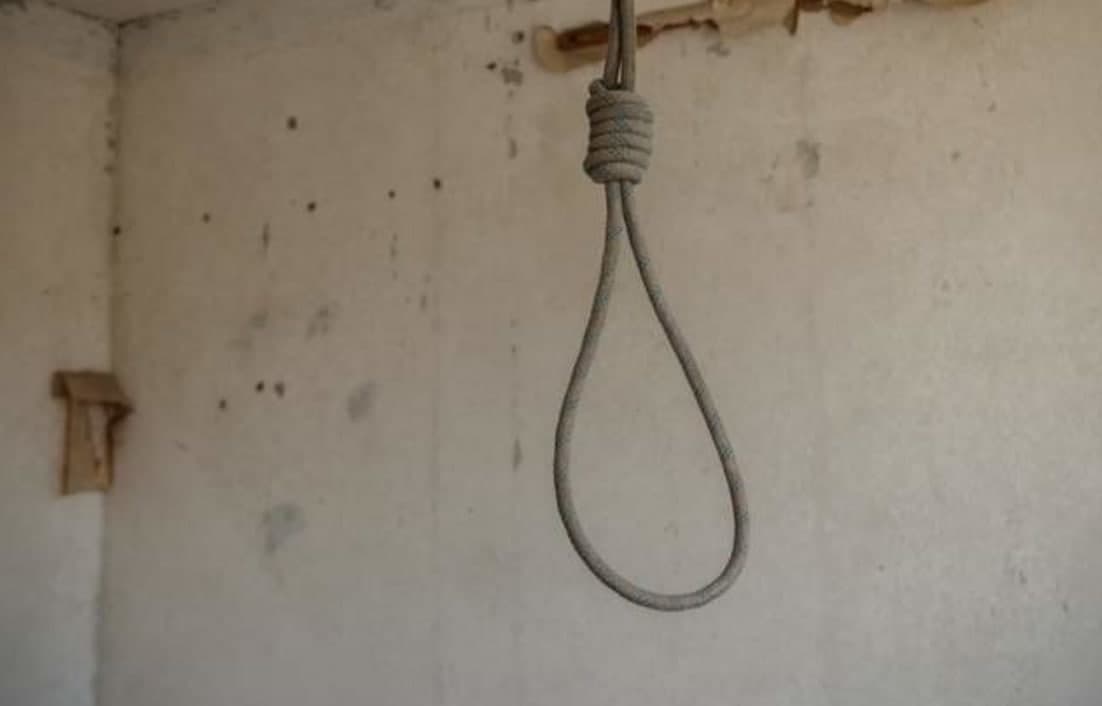 Toshkentda 12 yoshli qiz yashash hovlisida o‘zini osib qo‘ydi