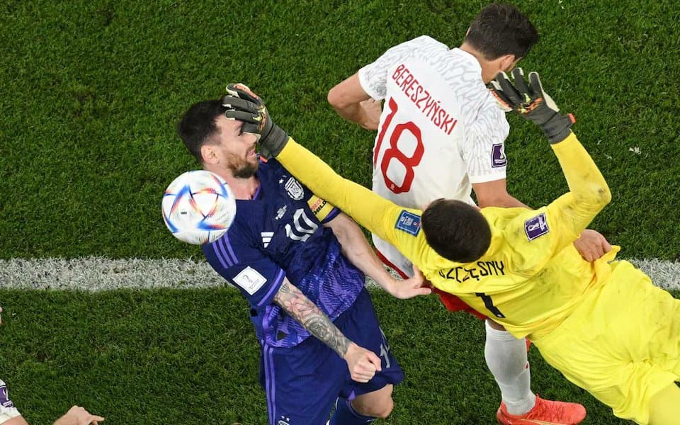 Grizmanning bekor qilingan goli, Messining Polsha bilan o‘yindagi penaltisi - JCh-2022da VAR'ning 10ta eng bahsli qarori