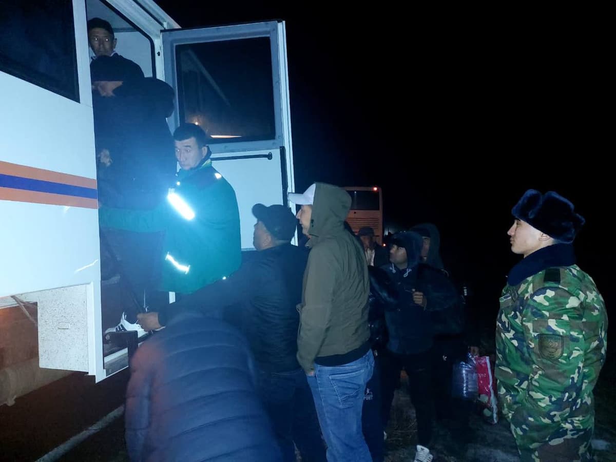 Qozog‘istonda buzilgan avtobusdan 63 nafar O‘zbekiston fuqarosi evakuatsiya qilindi