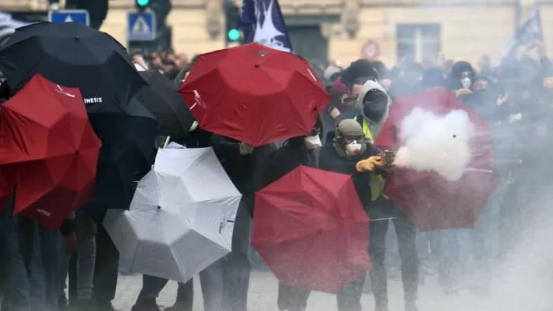 Fransiyada norozilik namoyishlari va ish tashlashlar: tashkilotchilar «millionlab kishi» ko‘chaga chiqishini kutmoqda