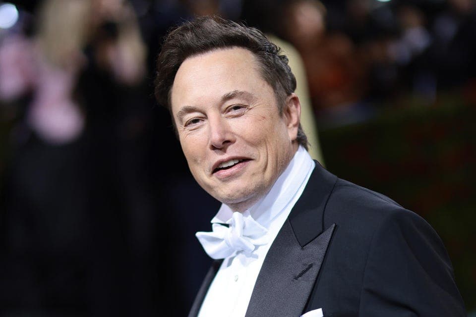 Forbes назвал пять миллиардеров, которые в 2022 году обеднели сильнее всех