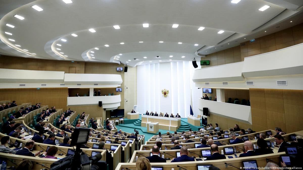 Rossiya Federatsiya kengashi Yevropada oddiy qurolli kuchlar to‘g‘risidagi shartnoma bekor qilinishini ma’qulladi