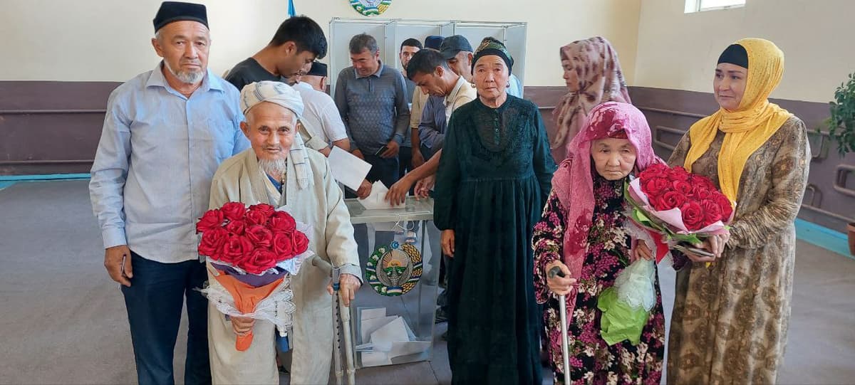 Surxondaryoda 100 yoshli otaxon saylov uchastkasiga o‘zi borib ovoz berdi