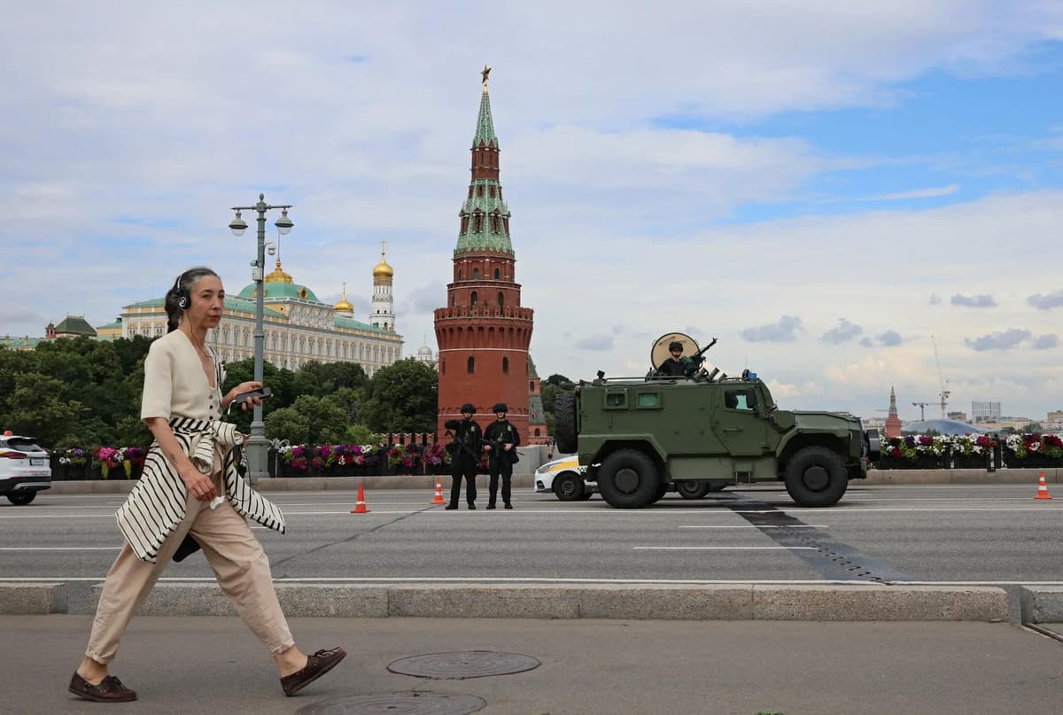 «O‘zlariga qaytayotgan urush realligi» – Rossiya yana dronlar hujumiga uchradi